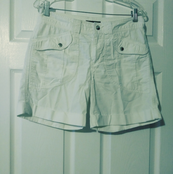 🐔LAUREN RALPH LAUREN WHITE SHORTS🐧 - Picture 1 of 2
